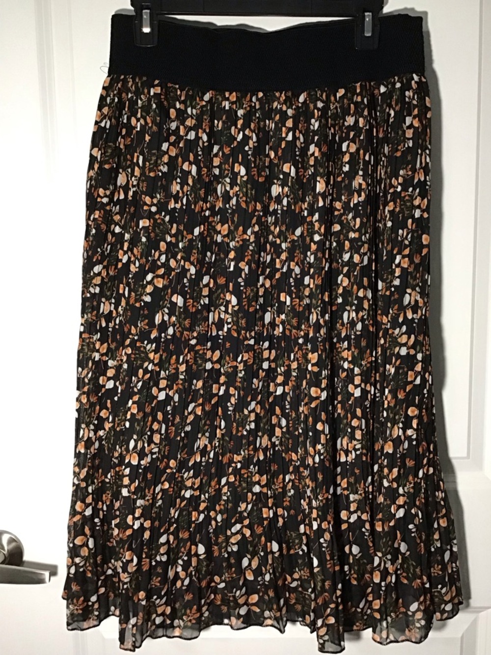 Chic Floral A-Line Skirt Size L